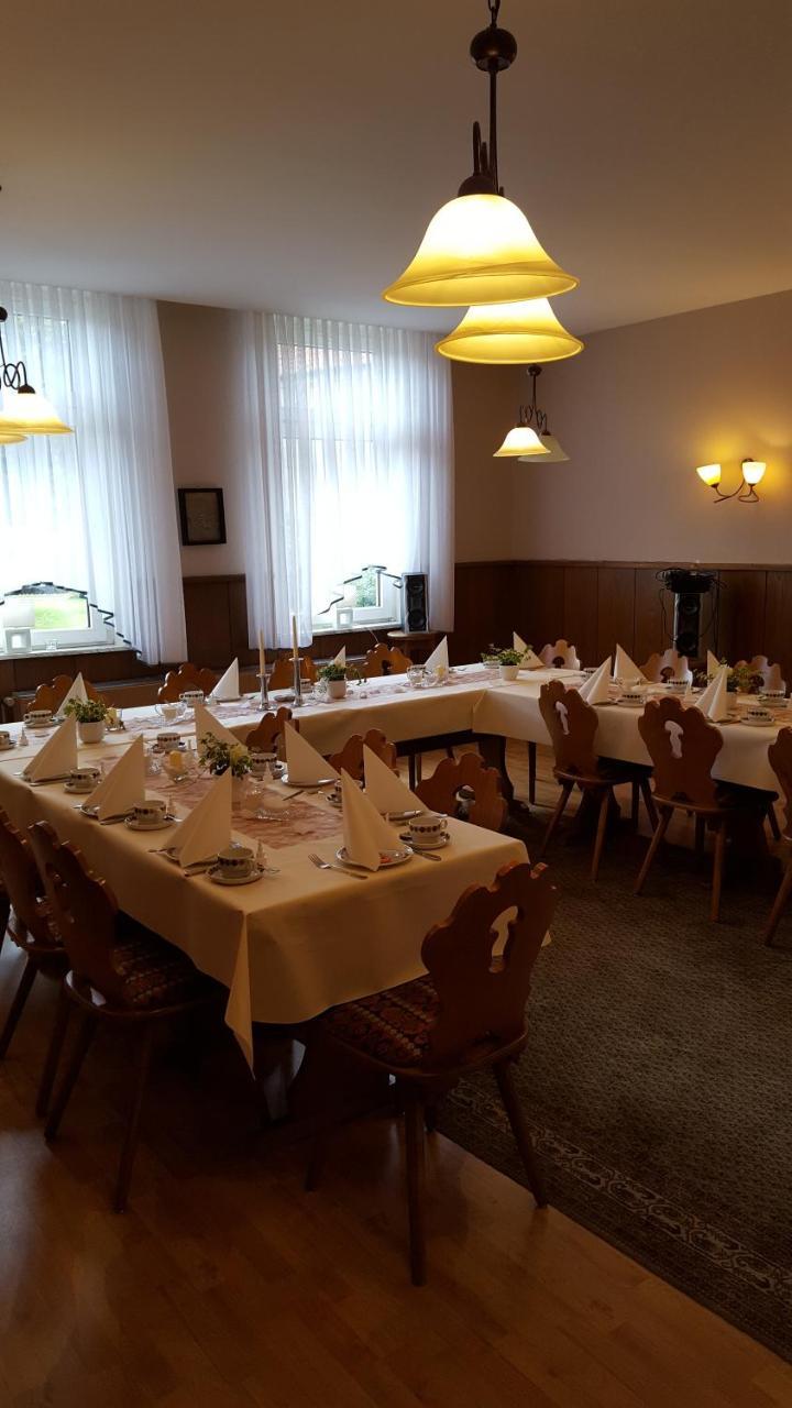 Gast- Und Pensionhaus Zur Linde Staufenberg  Kültér fotó